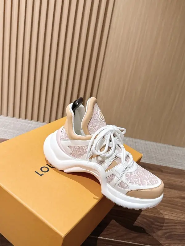 Louis Vuitton Sneakers Archlight women's — Photo 2