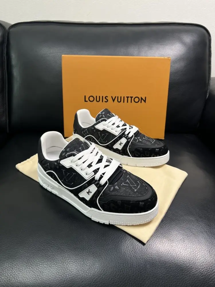 Louis Vuitton — Кросівки чоловічі