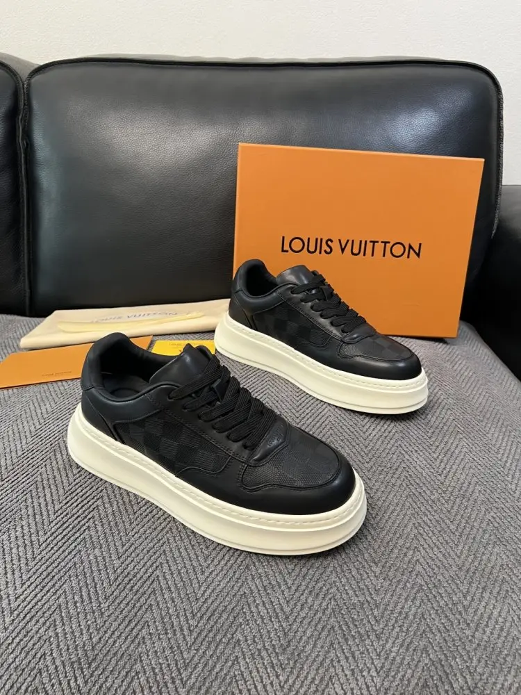 Louis Vuitton — Кросівки чоловічі
