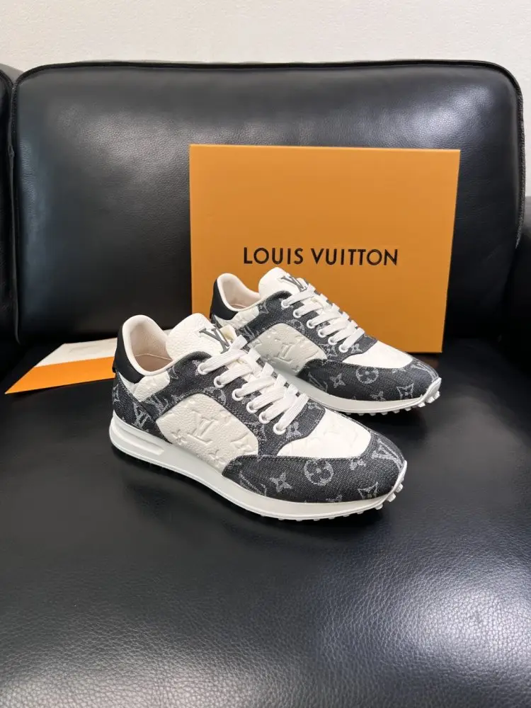 Louis Vuitton Кросівки чоловічі — Фото 1