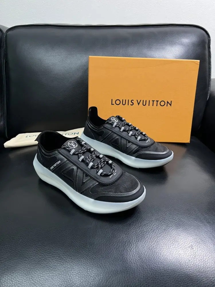 Louis Vuitton — Кросівки чоловічі