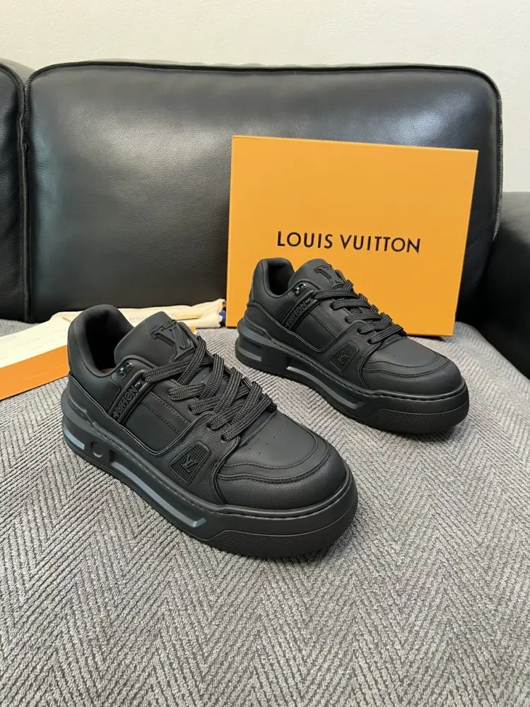 Louis Vuitton Кросівки чоловічі — Фото 1