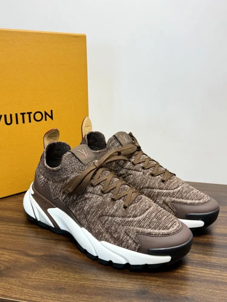 Louis Vuitton Кросівки чоловічі — Фото 1