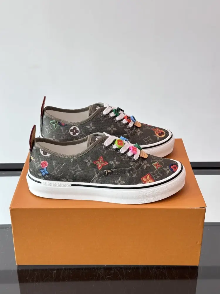 Louis Vuitton — Sneakers men's