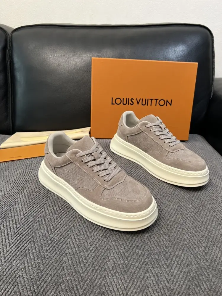 Louis Vuitton — Кросівки чоловічі