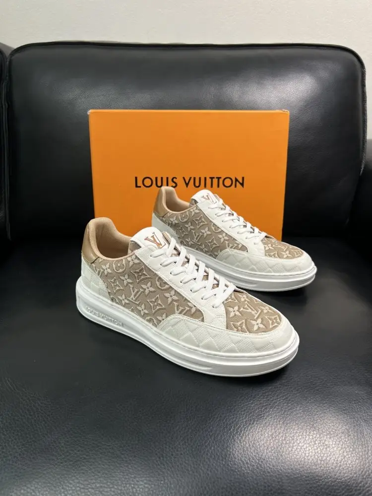 Louis Vuitton — Sneakers men's