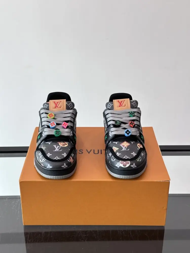 Louis Vuitton Sneakers men's — Photo 2