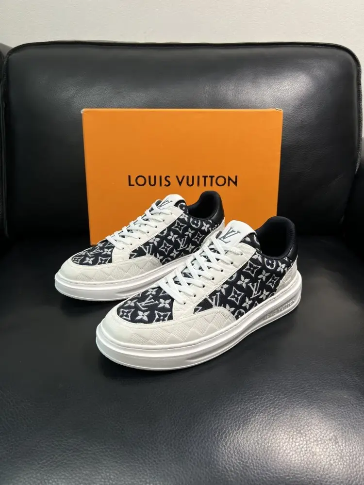 Louis Vuitton Кросівки чоловічі — Фото 2