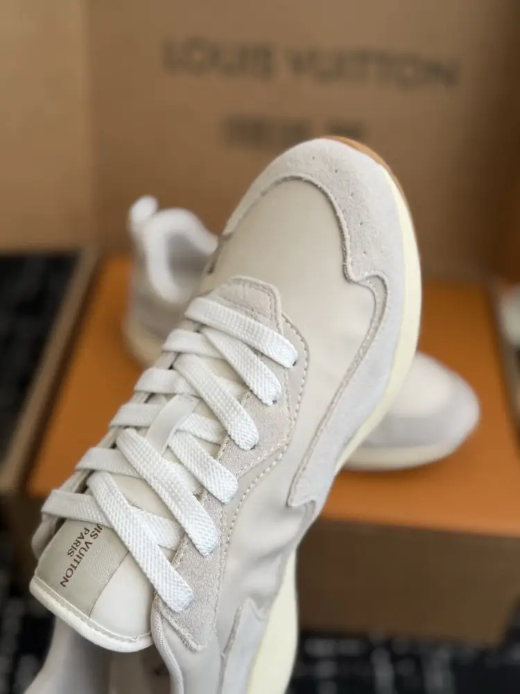 Louis Vuitton Sneakers men's — Photo 3