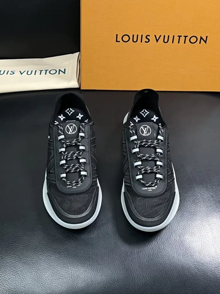 Louis Vuitton Кросівки чоловічі — Фото 3