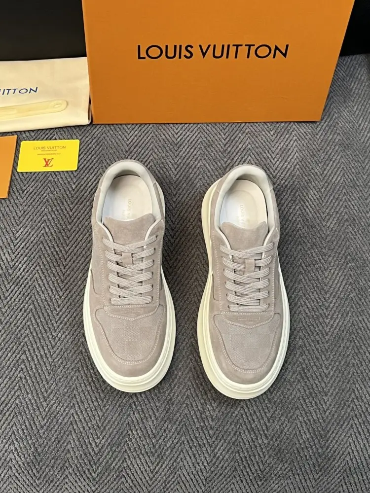Louis Vuitton Sneakers men's — Photo 3