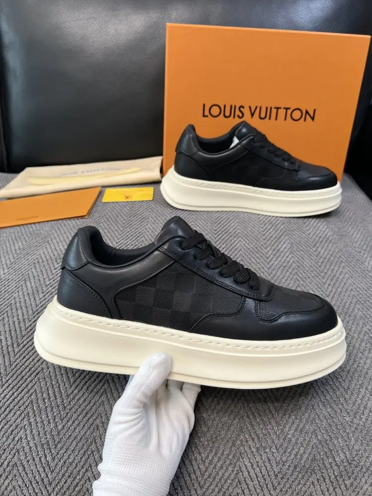 Louis Vuitton Кросівки чоловічі — Фото 4