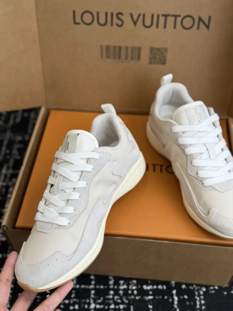 Louis Vuitton Sneakers men's — Photo 4