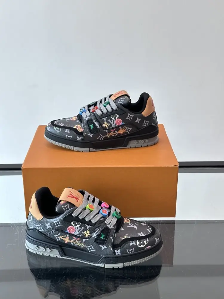 Louis Vuitton Sneakers men's — Photo 4