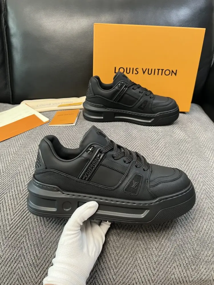 Louis Vuitton Кросівки чоловічі — Фото 4