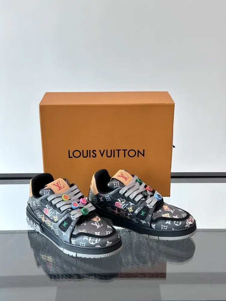 Louis Vuitton Sneakers men's — Photo 5