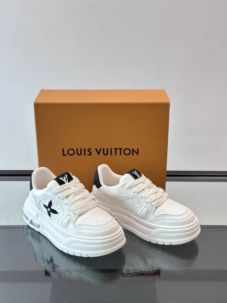 Louis Vuitton Кросівки чоловічі — Фото 5