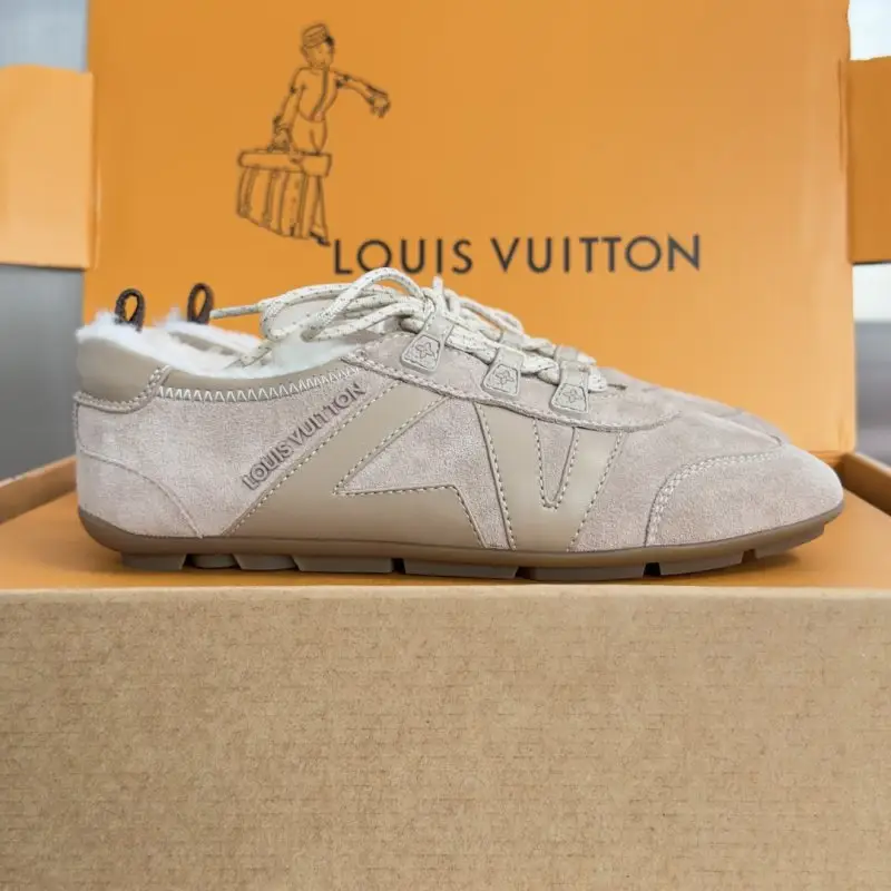 Louis Vuitton — Кросівки Sneakerina на хутрі жіночі