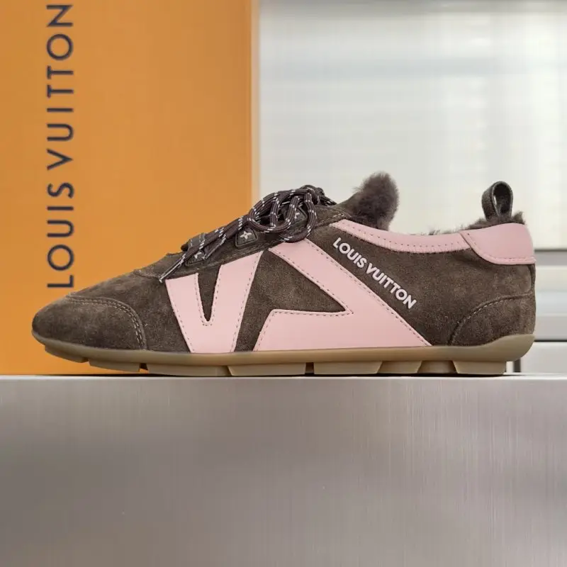 Louis Vuitton Кроссовки Sneakerina на меху женские — Фото 2