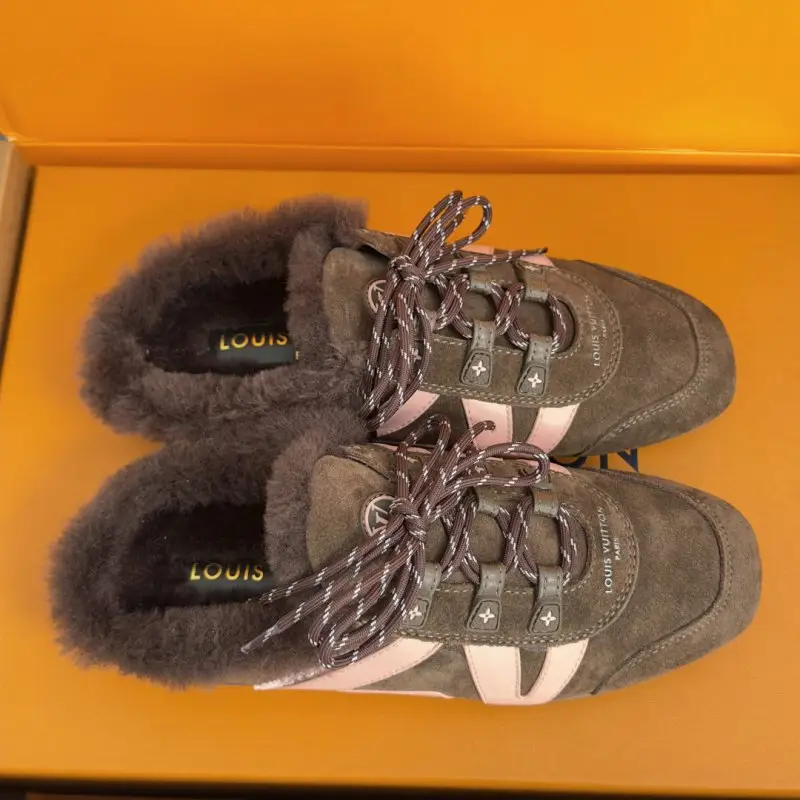 Louis Vuitton Кросівки Sneakerina на хутрі жіночі — Фото 3