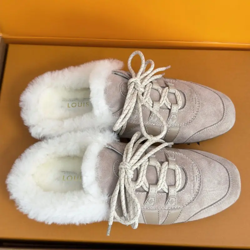 Louis Vuitton Кросівки Sneakerina на хутрі жіночі — Фото 3
