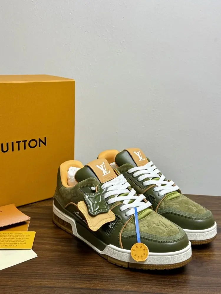 Louis Vuitton Кросівки Trainer чоловічі — Фото 1