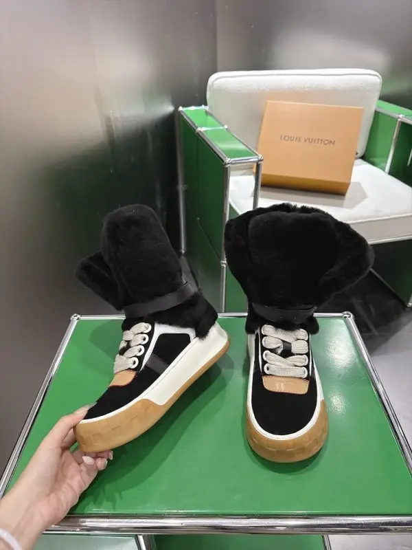 Louis Vuitton Sneakers women's winter on fur — Photo 3