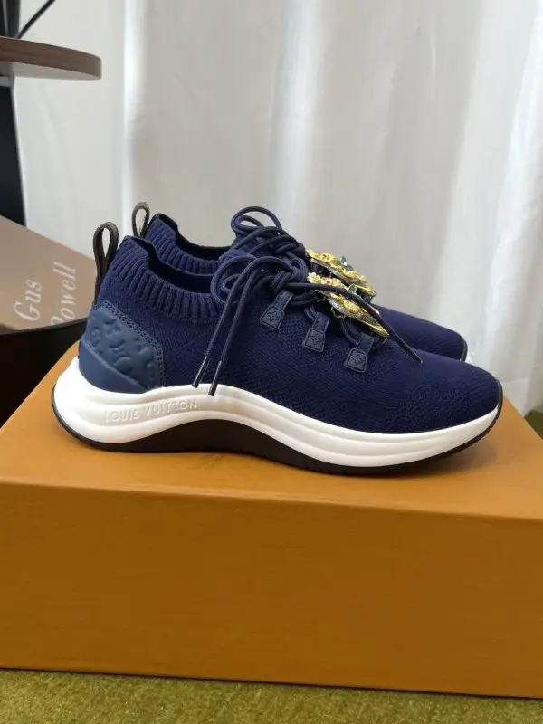 Louis Vuitton Sneakers women's — Photo 2