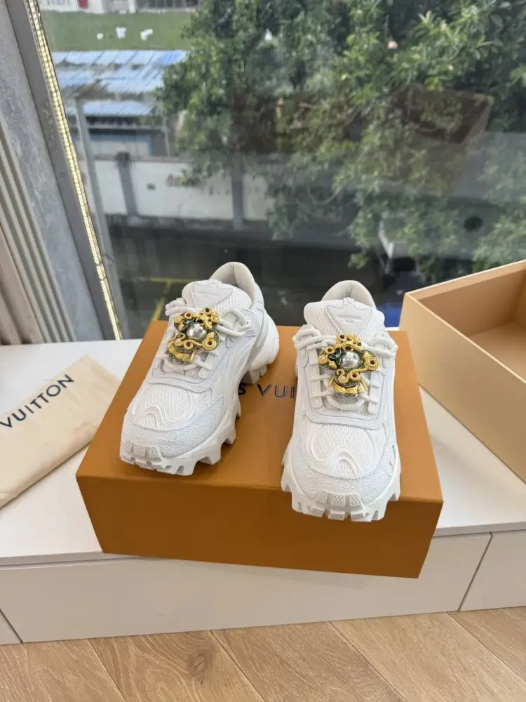 Louis Vuitton Sneakers women's — Photo 2