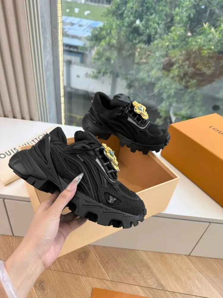 Louis Vuitton Sneakers women's — Photo 3