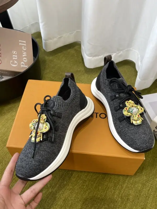 Louis Vuitton Sneakers women's — Photo 3