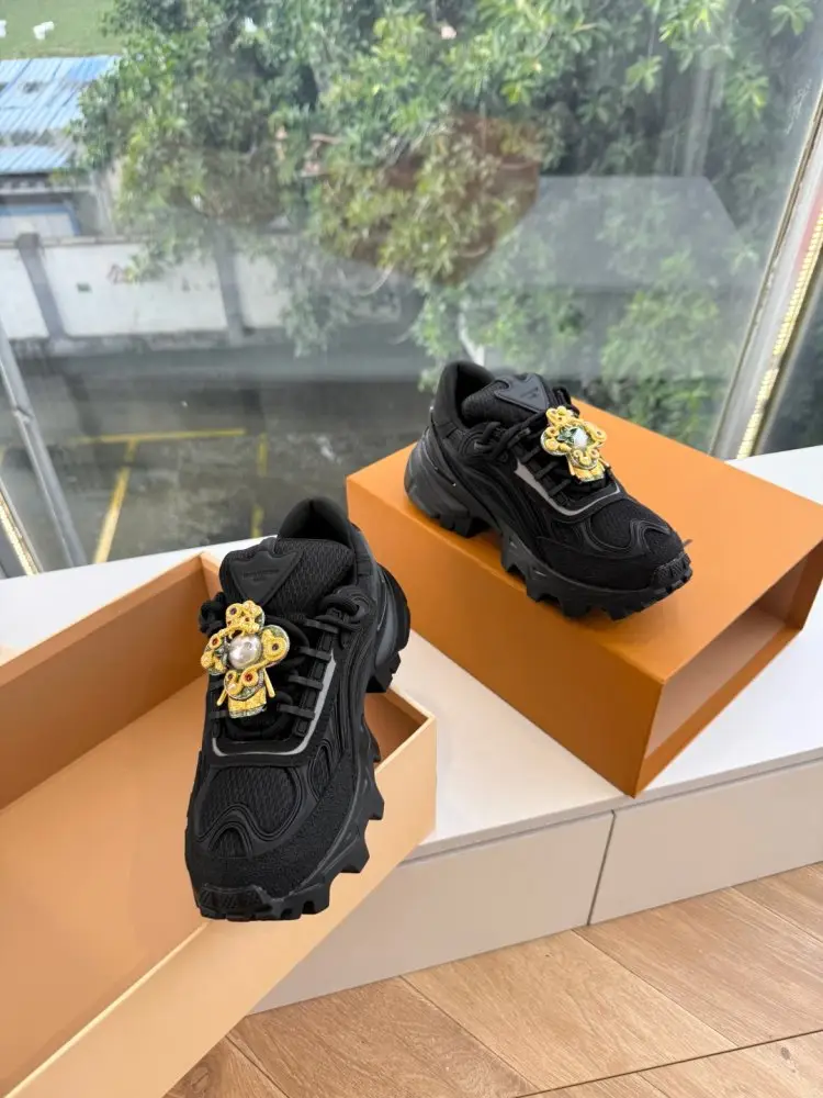 Louis Vuitton Sneakers women's — Photo 4