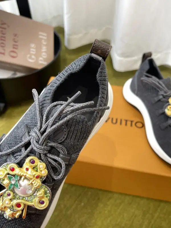 Louis Vuitton Sneakers women's — Photo 4