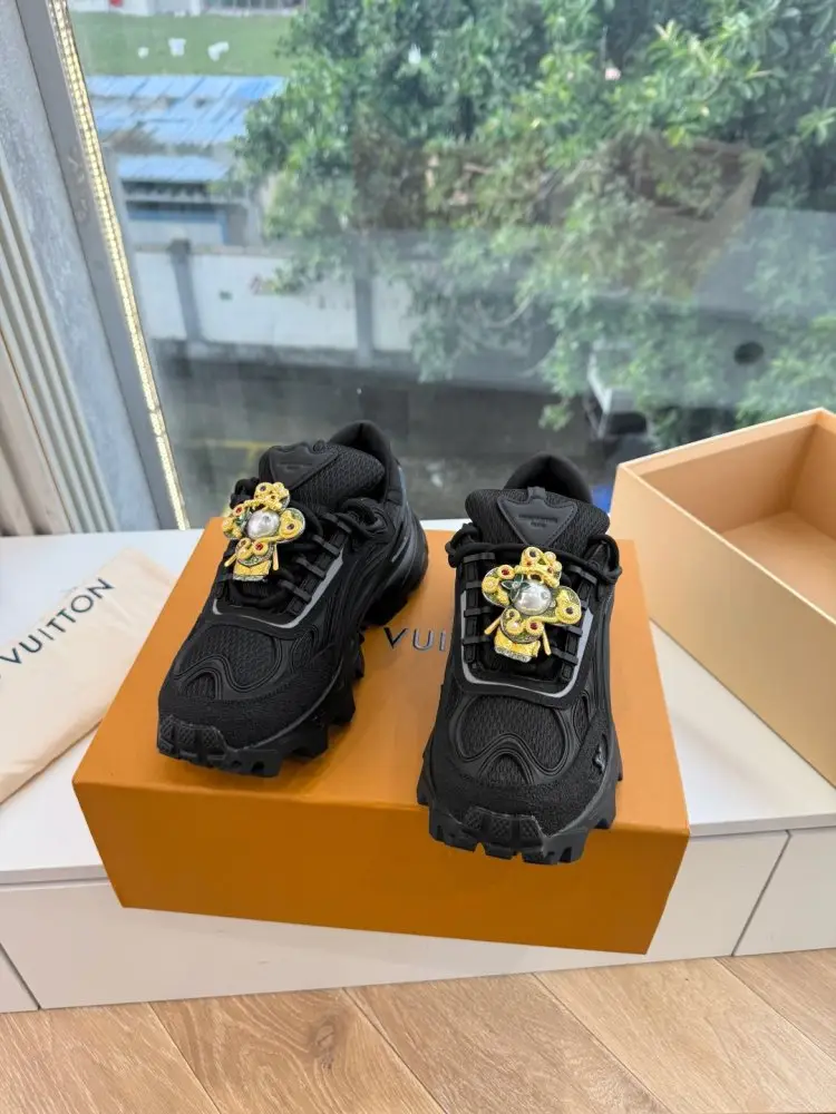 Louis Vuitton Sneakers women's — Photo 5