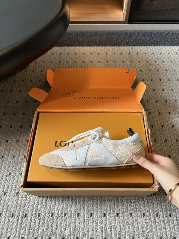 Louis Vuitton Sneakers women's — Photo 5