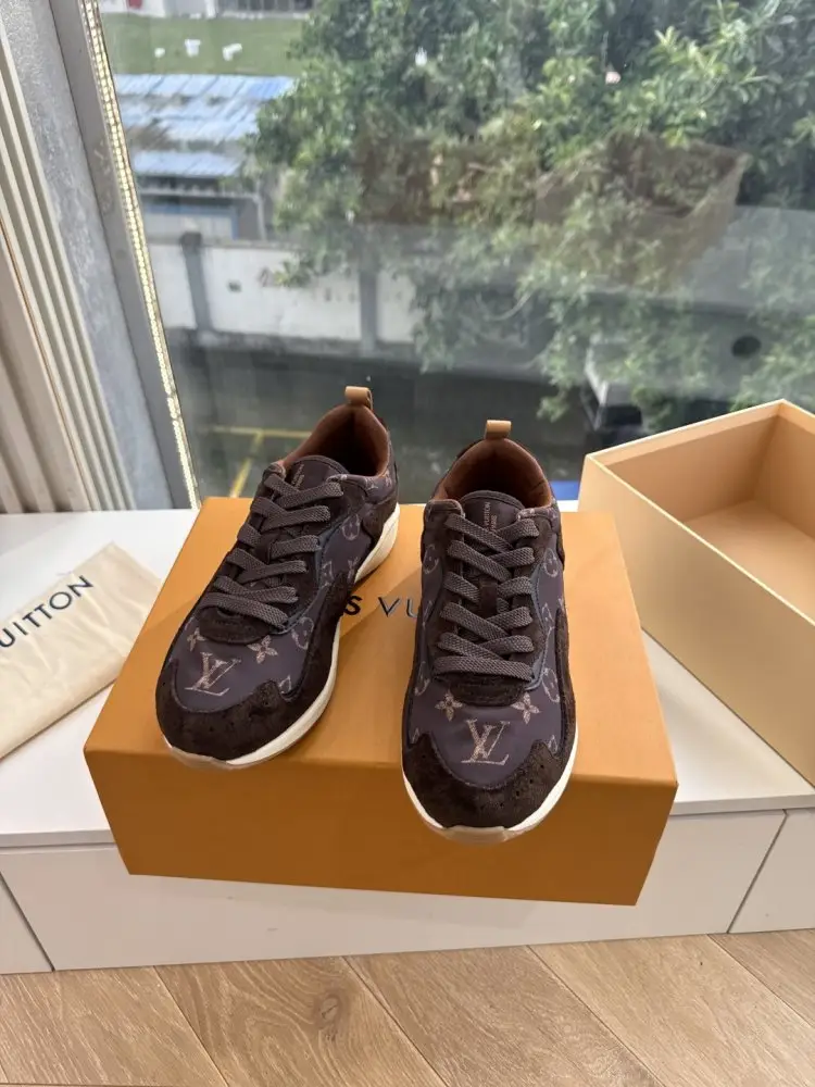 Louis Vuitton Sneakers women's — Photo 5