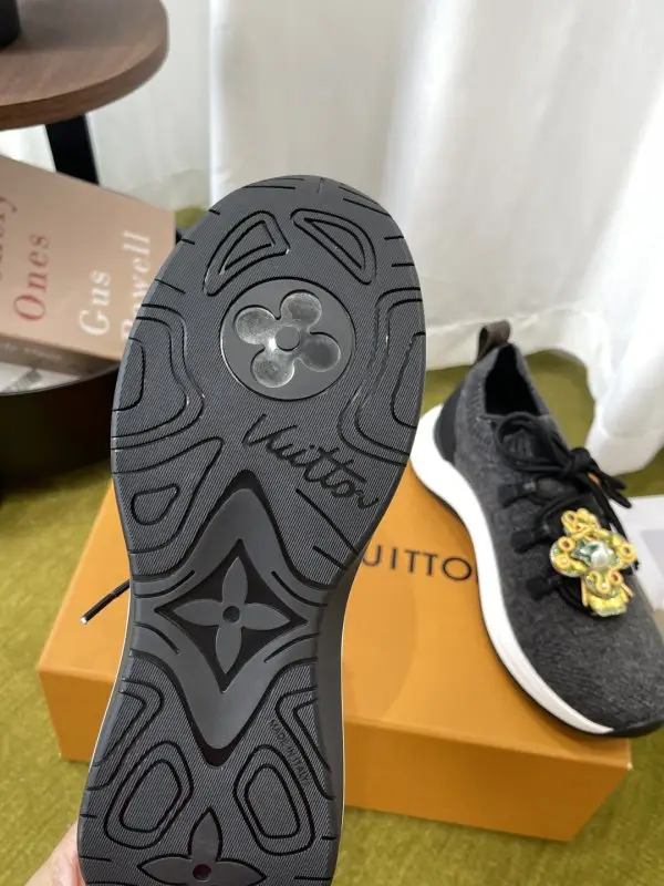 Louis Vuitton Sneakers women's — Photo 5