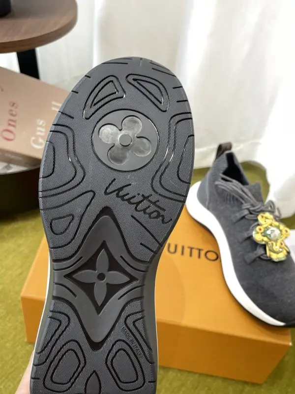 Louis Vuitton Sneakers women's — Photo 5