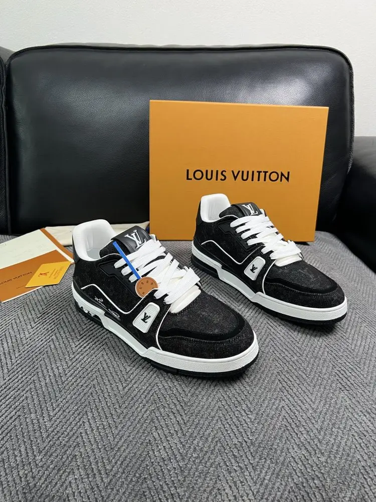 Louis Vuitton — Кросівки