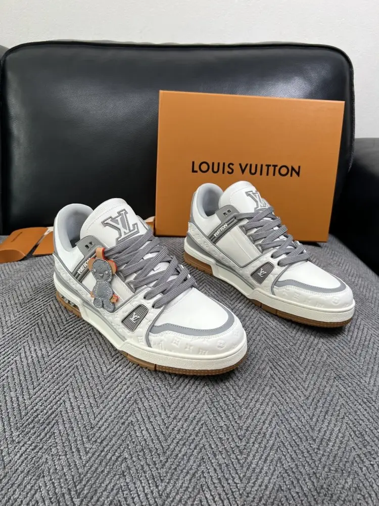 Louis Vuitton Кросівки — Фото 1