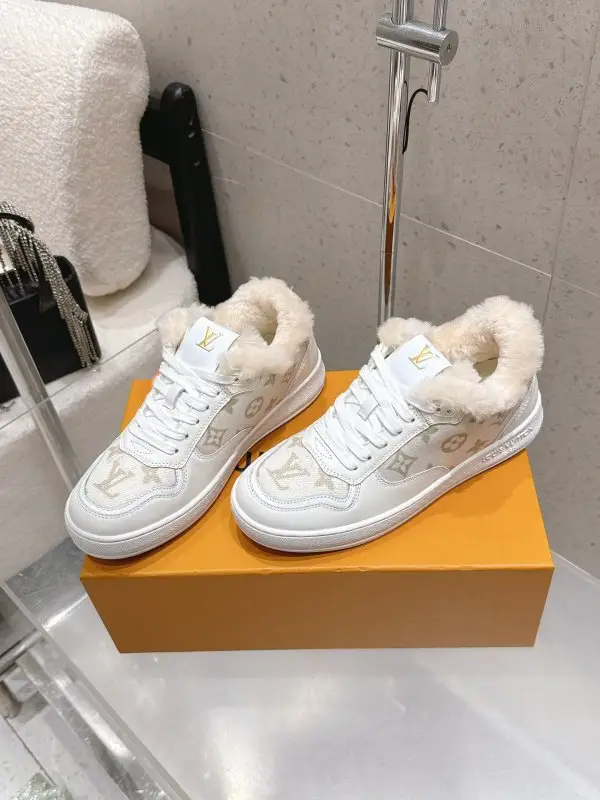 Louis Vuitton Кросівки — Фото 1