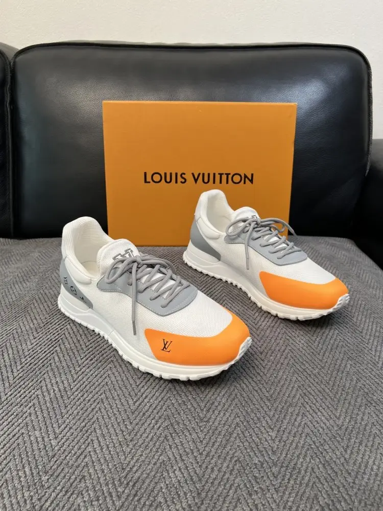 Louis Vuitton — Sneakers