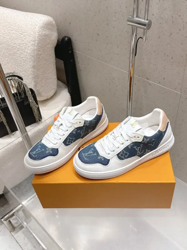 Louis Vuitton — Sneakers