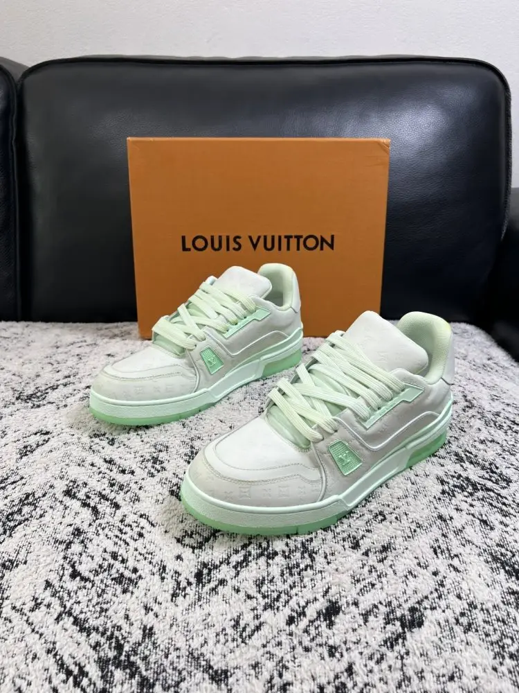 Louis Vuitton Кросівки — Фото 2