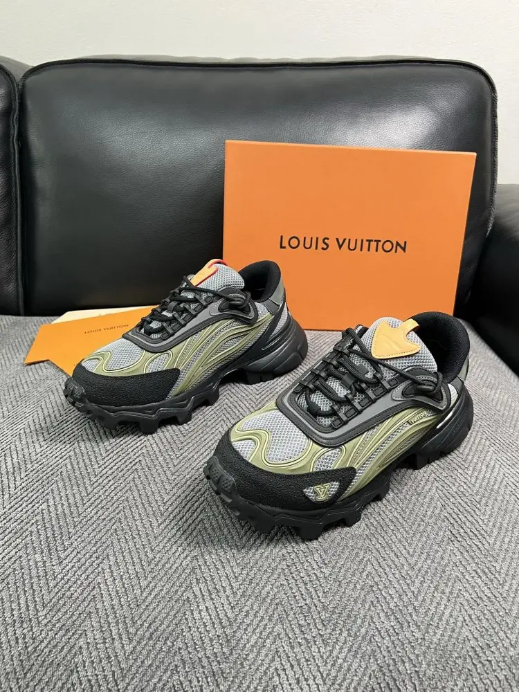 Louis Vuitton Кросівки — Фото 2