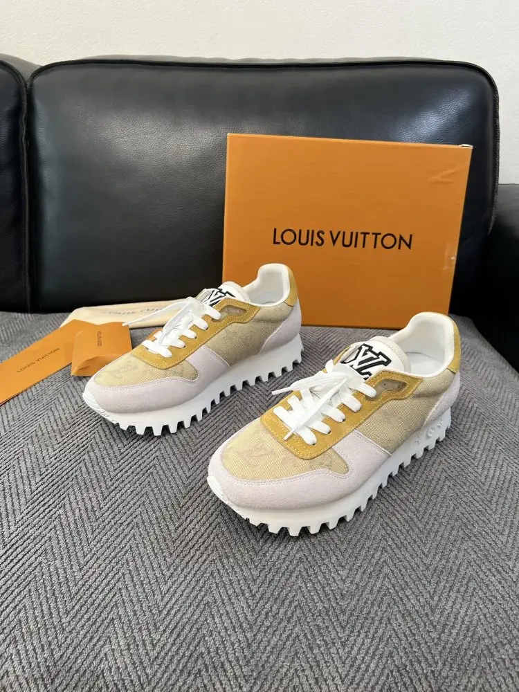Louis Vuitton Кросівки — Фото 2