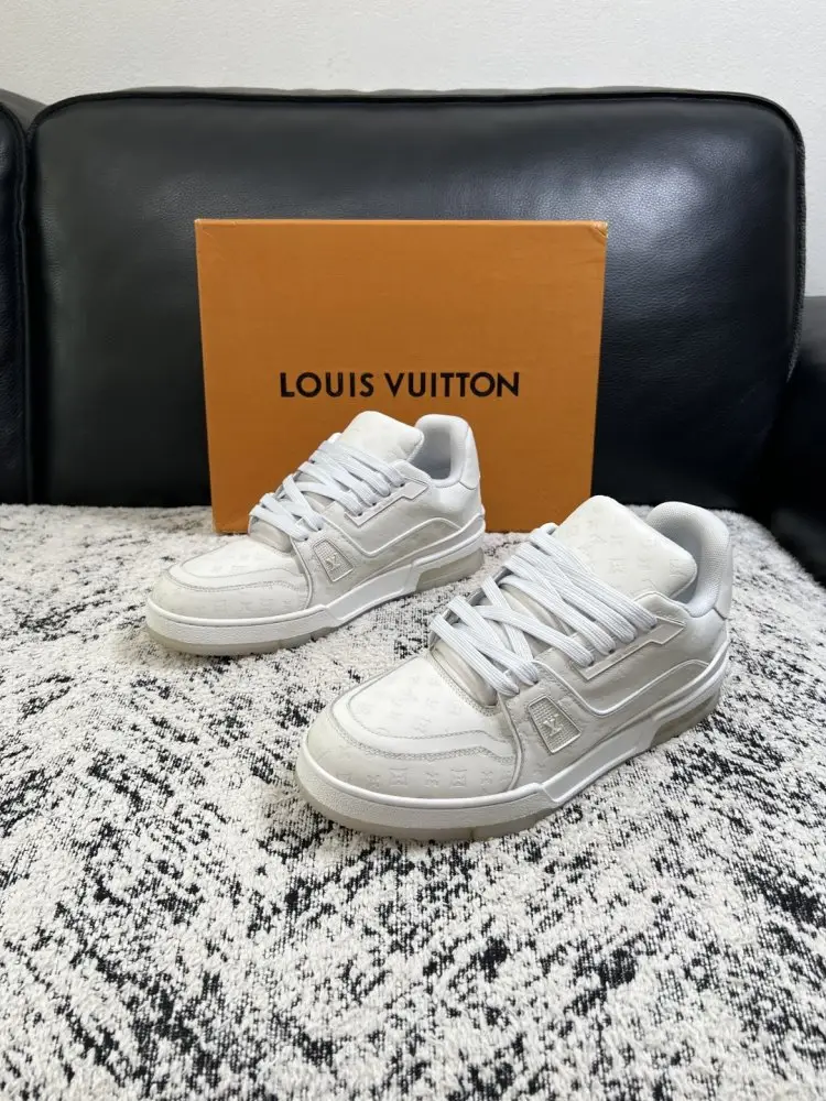 Louis Vuitton Кросівки — Фото 2