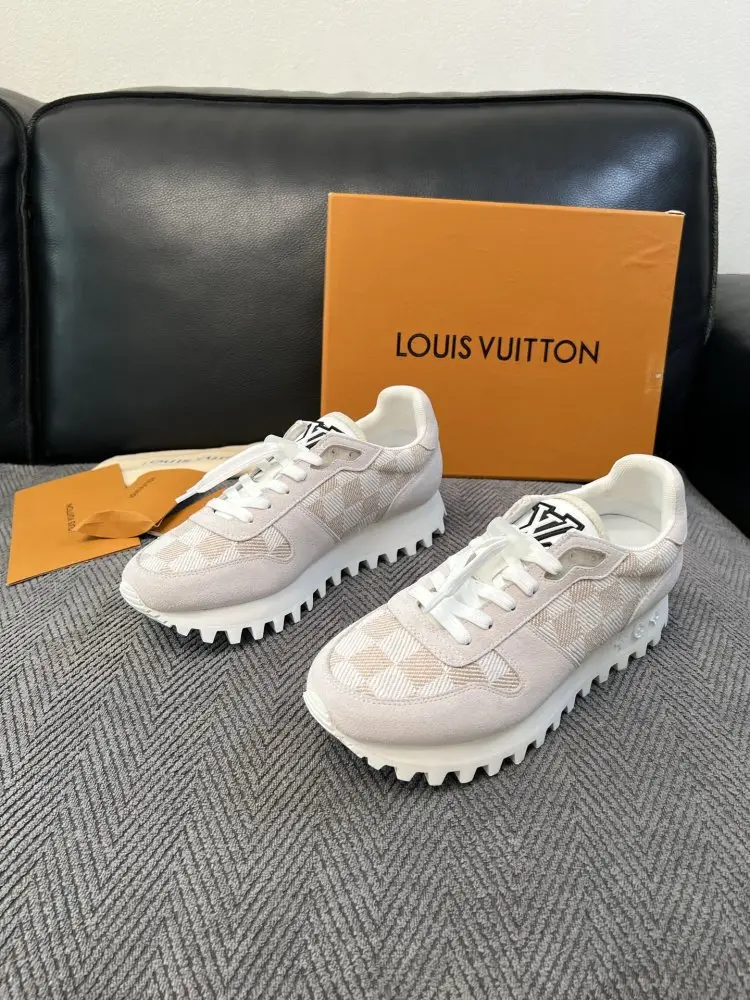 Louis Vuitton Кросівки — Фото 2