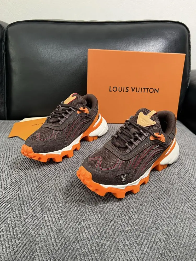Louis Vuitton Кросівки — Фото 2