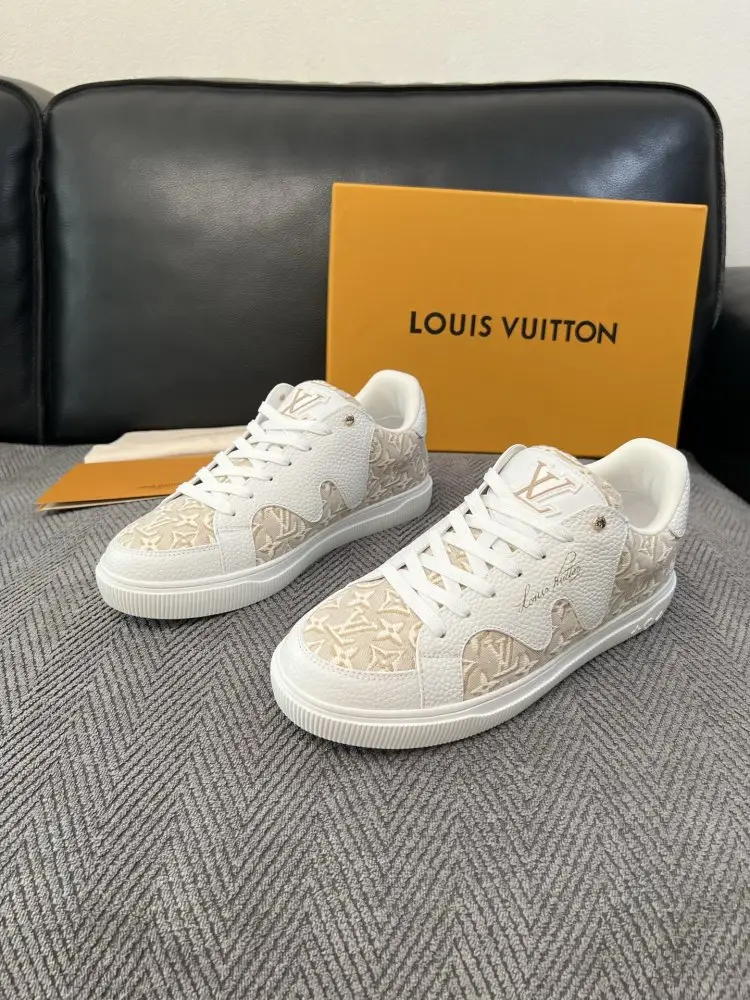 Louis Vuitton Кросівки — Фото 2